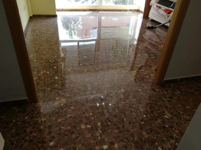 Micropulido de suelos de granito en Valencia