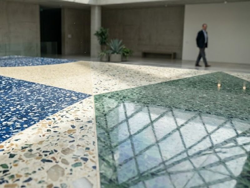Proceso de pulido de suelos de terrazo en Valencia
